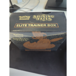 Pokémon TCG Shining Fates Elite Trainer Box